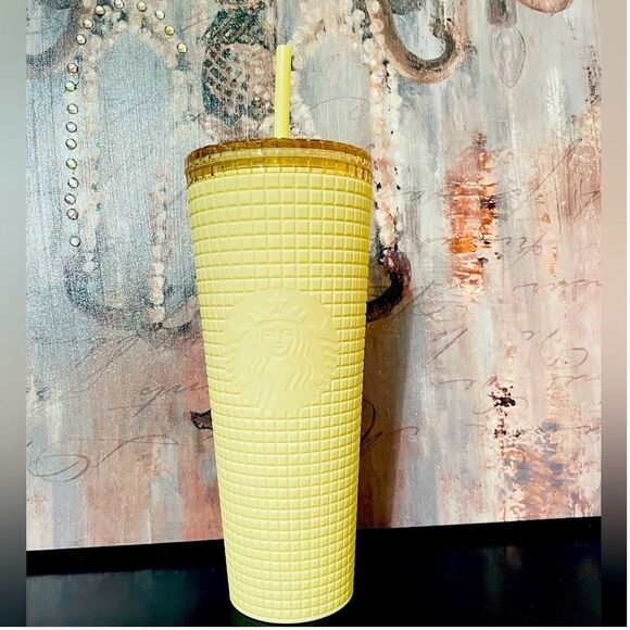 Starbucks 2023 ‘Meadow Soft Touch Grid’ Yellow Venti Tumbler - Picture 1 of 4